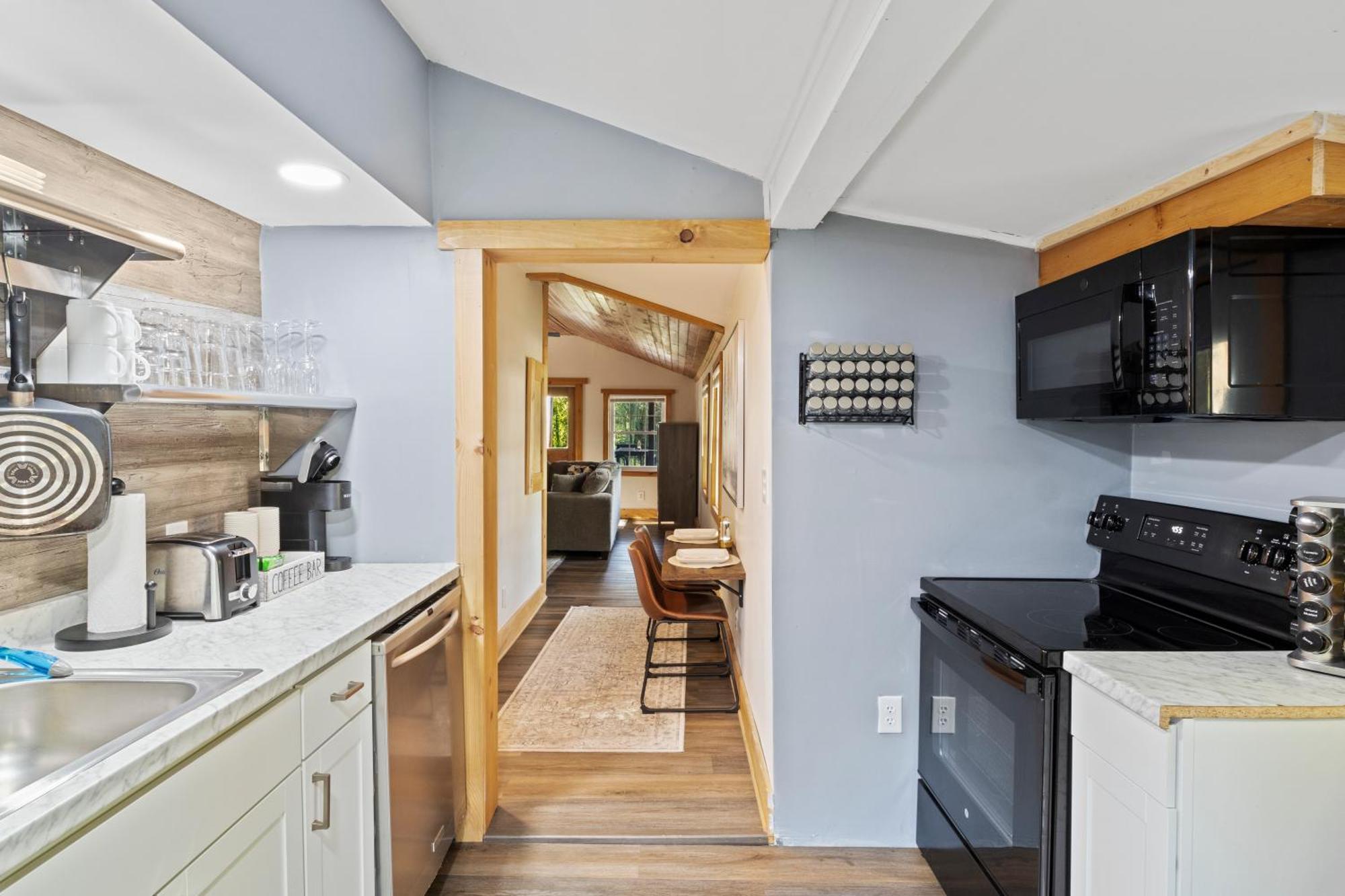 Cozy Home W/ King Bed & Lake Access Canandaigua Dış mekan fotoğraf