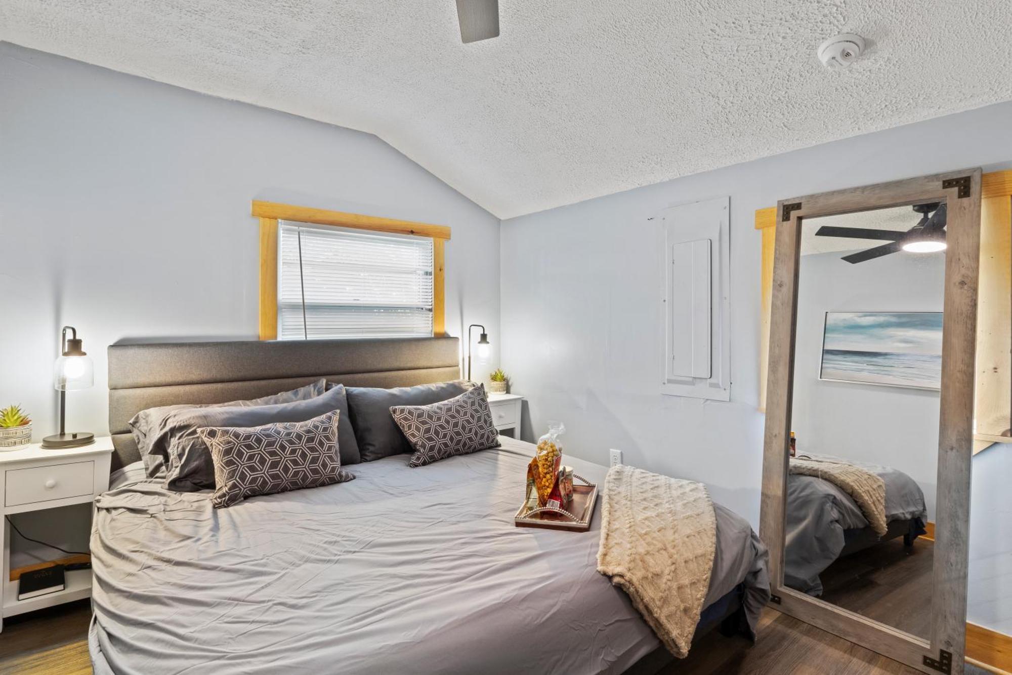 Cozy Home W/ King Bed & Lake Access Canandaigua Dış mekan fotoğraf